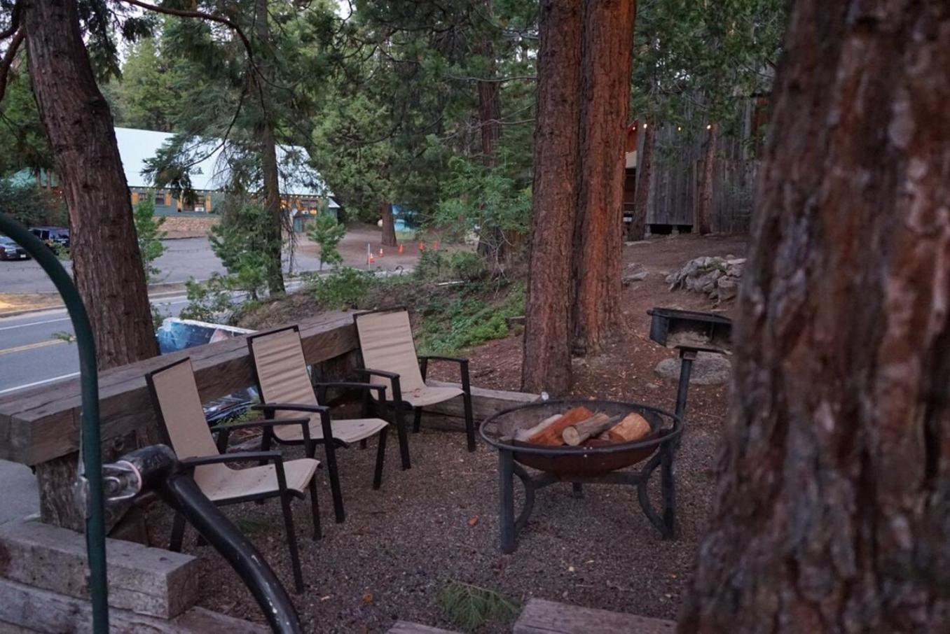 Bear Cave- Pet Friendly Suite In Shaver Lake Exterior photo