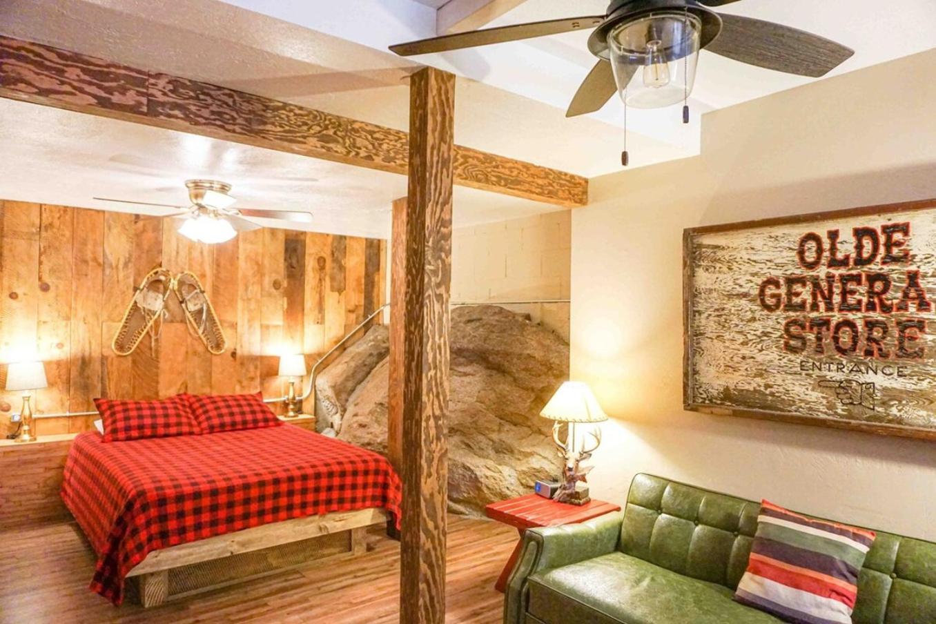 Bear Cave- Pet Friendly Suite In Shaver Lake Exterior photo