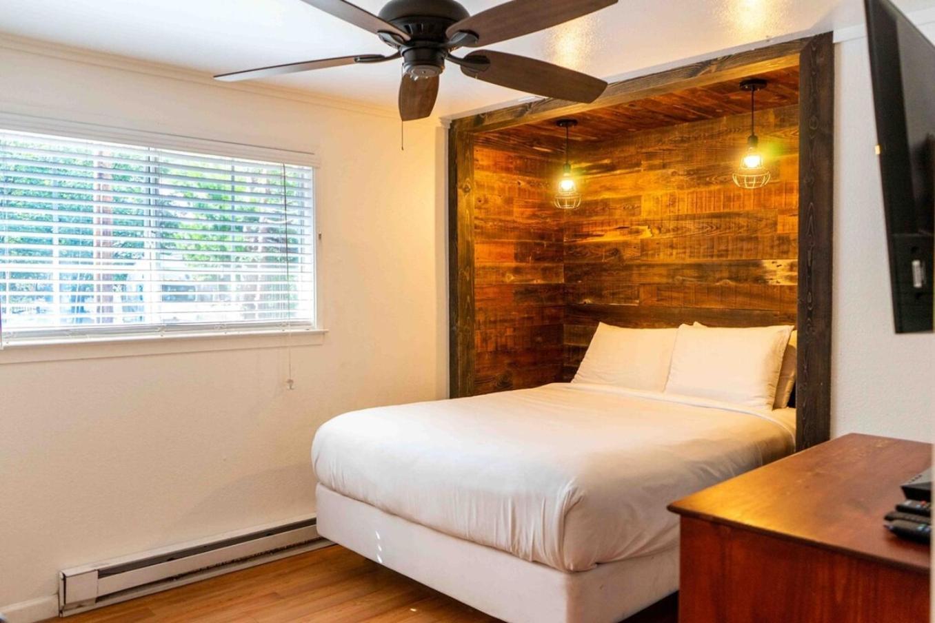 Bear Cave- Pet Friendly Suite In Shaver Lake Exterior photo