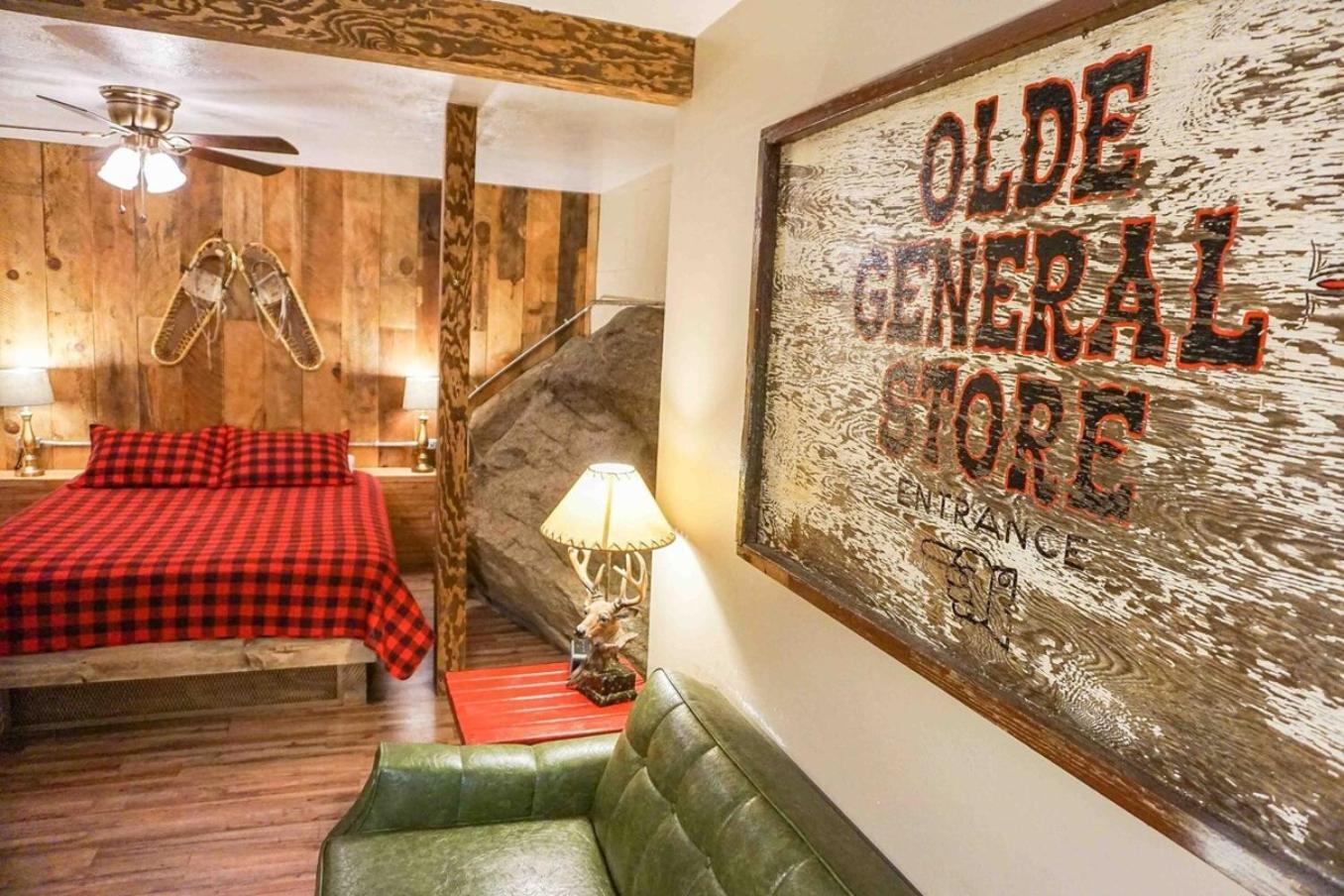 Bear Cave- Pet Friendly Suite In Shaver Lake Exterior photo